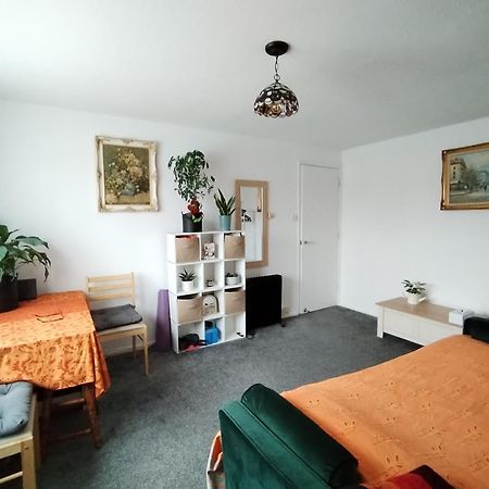 Home Away Home Near Heathrow Airport Cowley (Greater London) Exterior foto