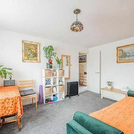 Home Away Home Near Heathrow Airport Cowley (Greater London) Exterior foto