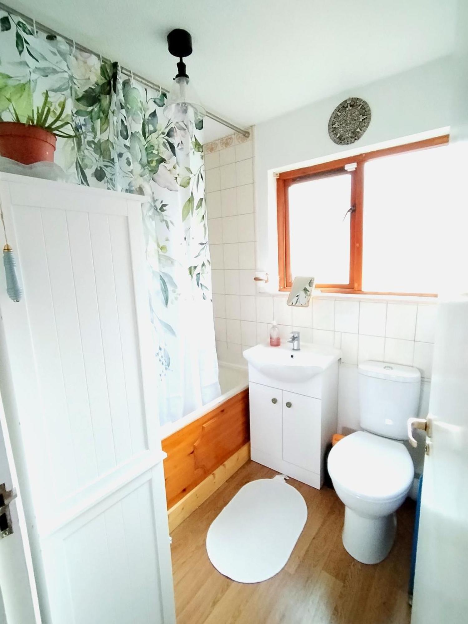 Home Away Home Near Heathrow Airport Cowley (Greater London) Exterior foto